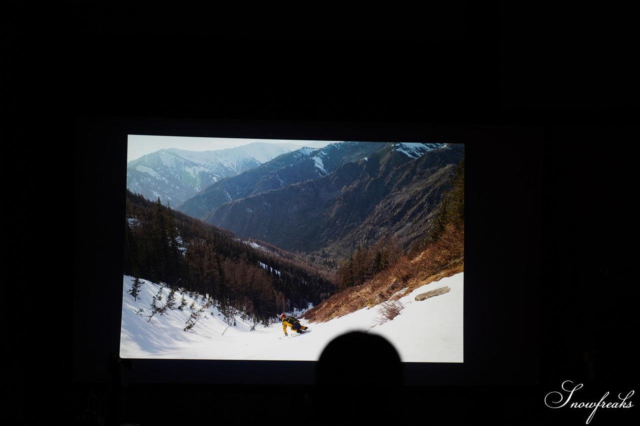 広い地球をステージに、児玉毅さんが滑り、佐藤圭さんが撮る。【Ride the Earth 地球を滑る旅】 photobook No.7 『CHINA』リリースイベント in 富良野・納屋ロッジ